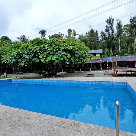 Leisure Homestay - Pool, Boating, Zipline, Home Food, Estate Chikmagalūr Buitenkant foto