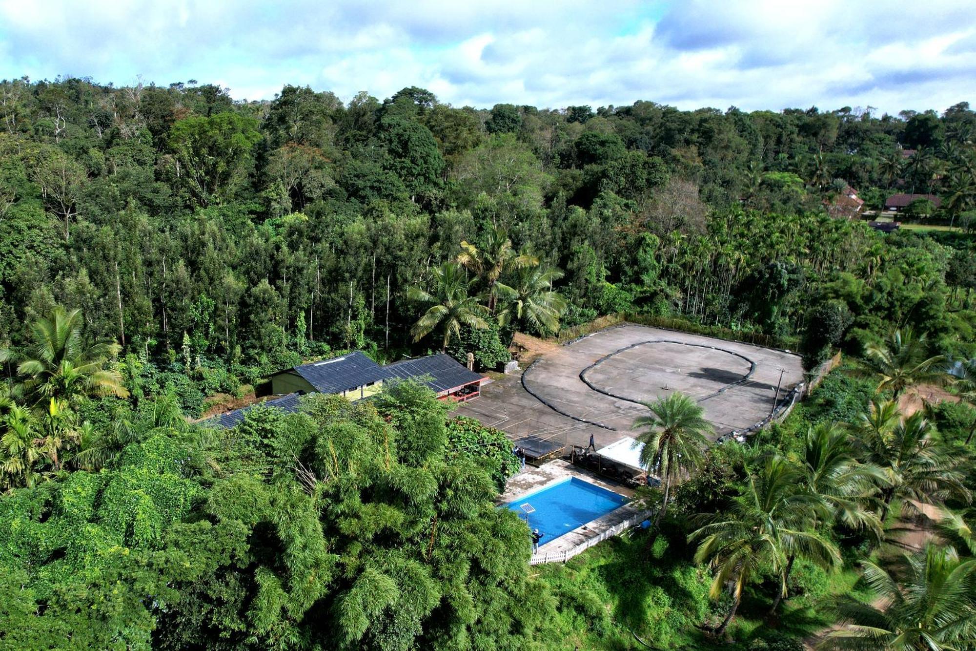 Leisure Homestay - Pool, Boating, Zipline, Home Food, Estate Chikmagalūr Buitenkant foto